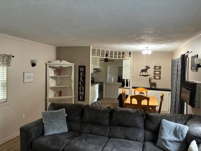 217 Joliet Avenue, Houghton Lake, MI 48629