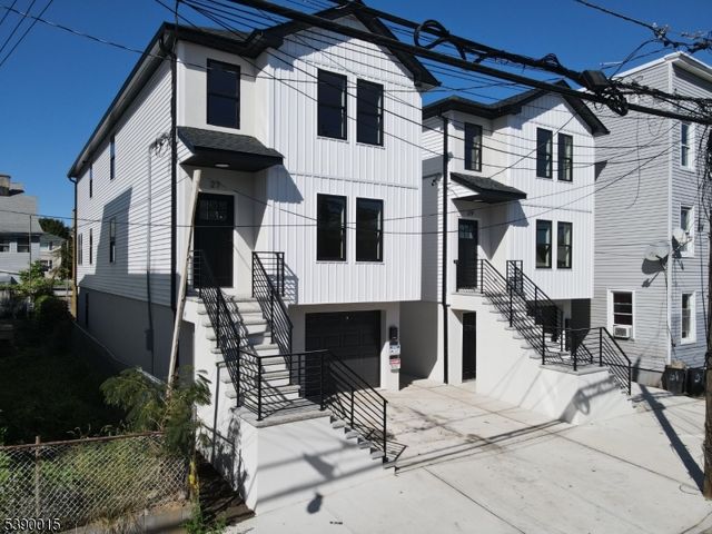 29 Robert St, Paterson City, NJ 07503