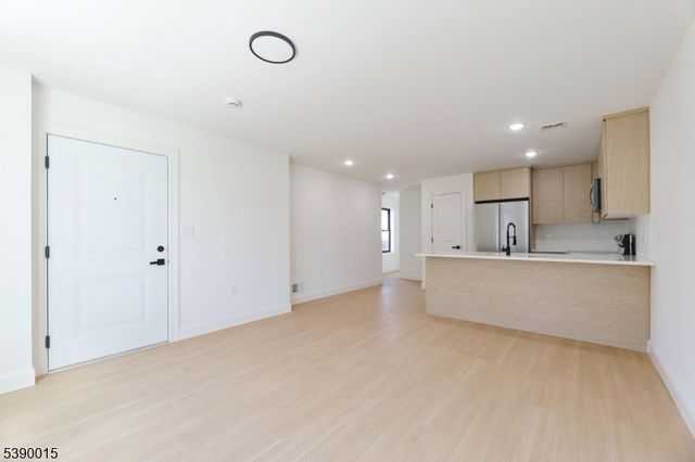 29 Robert St, Paterson City, NJ 07503