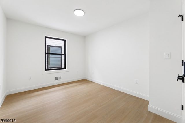 29 Robert St, Paterson City, NJ 07503