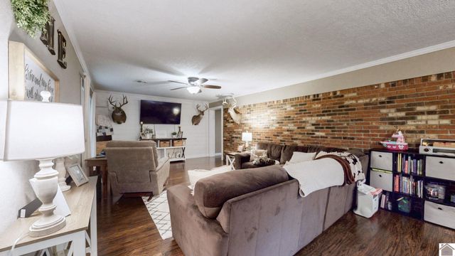 1760 Ridge Road, Gilbertsville, KY 42044