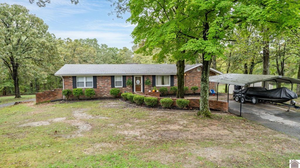 1760 Ridge Road, Gilbertsville, KY 42044