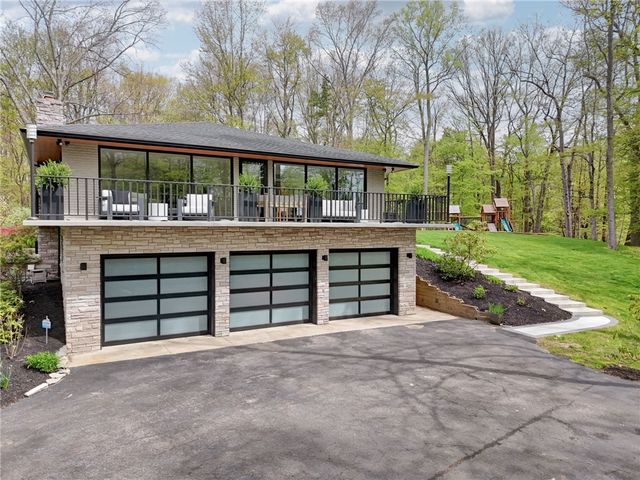 22 Lake Lacoma Drive, Perinton, NY 14534