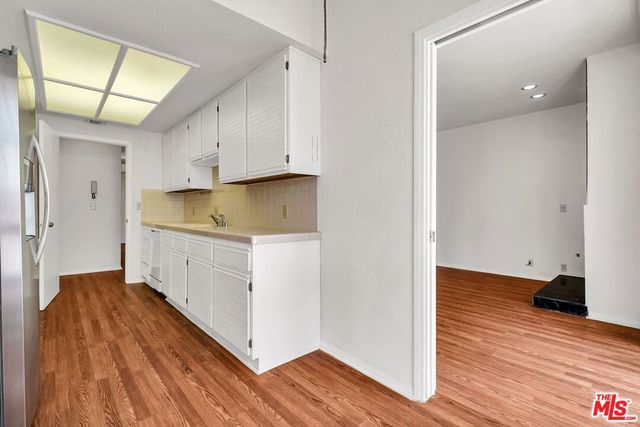 1164 Wellesley Avenue 204, Los Angeles, CA 90049