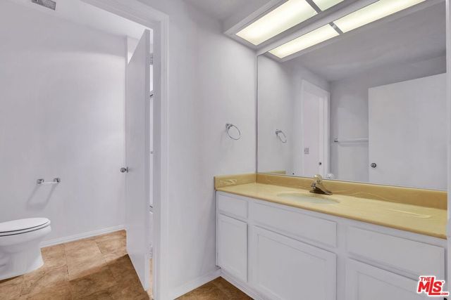 1164 Wellesley Avenue 204, Los Angeles, CA 90049