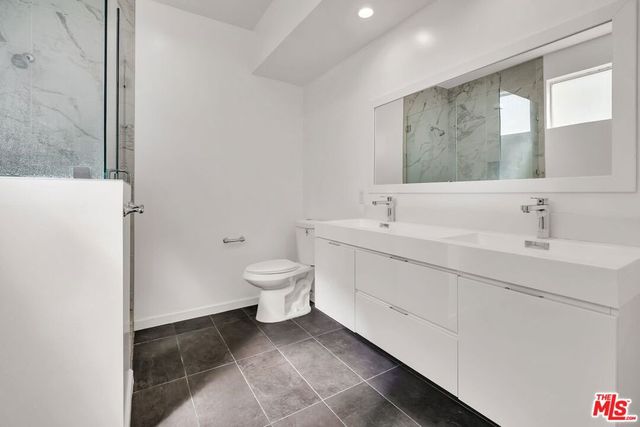 1164 Wellesley Avenue 204, Los Angeles, CA 90049