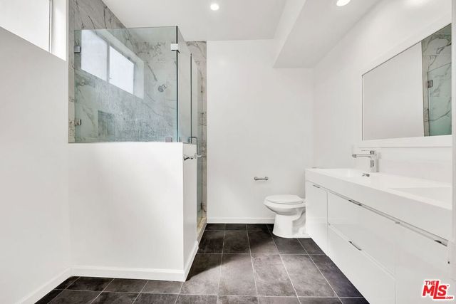 1164 Wellesley Avenue 204, Los Angeles, CA 90049