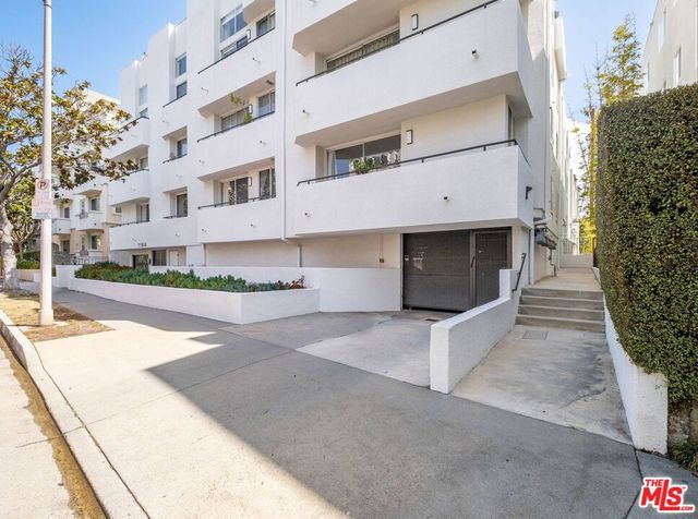1164 Wellesley Avenue 204, Los Angeles, CA 90049