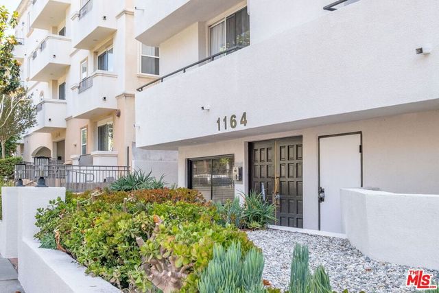 1164 Wellesley Avenue 204, Los Angeles, CA 90049