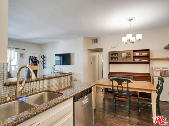 110 Maegan Place 2, Thousand Oaks, CA 91362