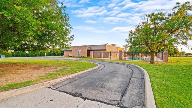 11201 Arbor Lake Drive, Oklahoma City, OK 73170