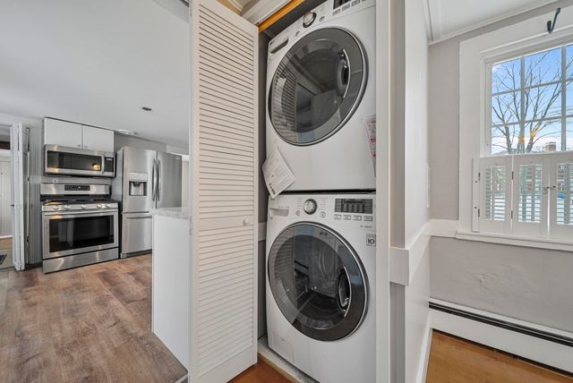 10 Maple Street, Exeter, NH 03833