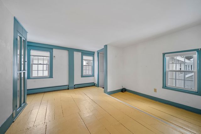 10 Maple Street, Exeter, NH 03833