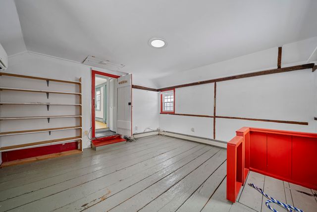 10 Maple Street, Exeter, NH 03833