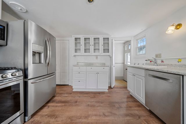 10 Maple Street, Exeter, NH 03833