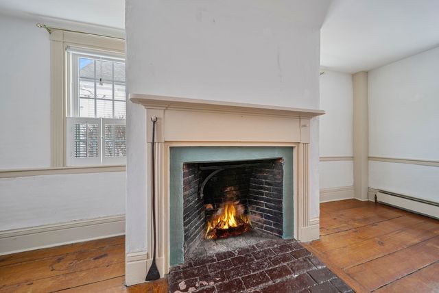 10 Maple Street, Exeter, NH 03833