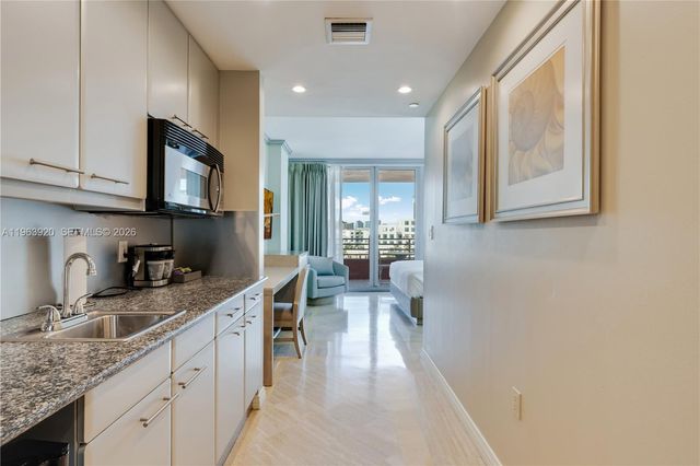 101 Ocean Dr 813, Miami Beach, FL 33139