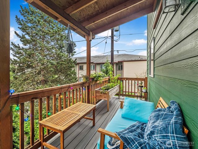 1011 94th Drive NE, Lake Stevens, WA 98258