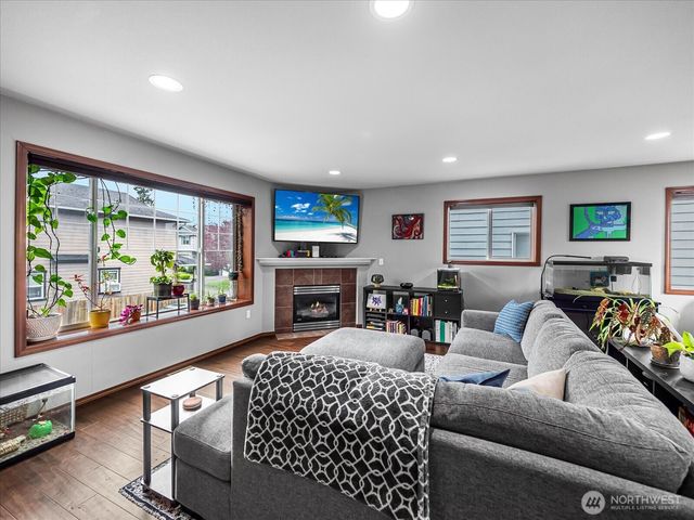 1011 94th Drive NE, Lake Stevens, WA 98258