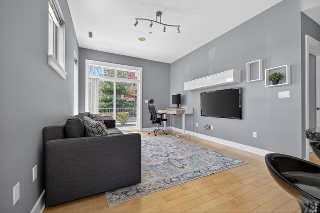25 Wheeler St 114, Cambridge, MA 02138