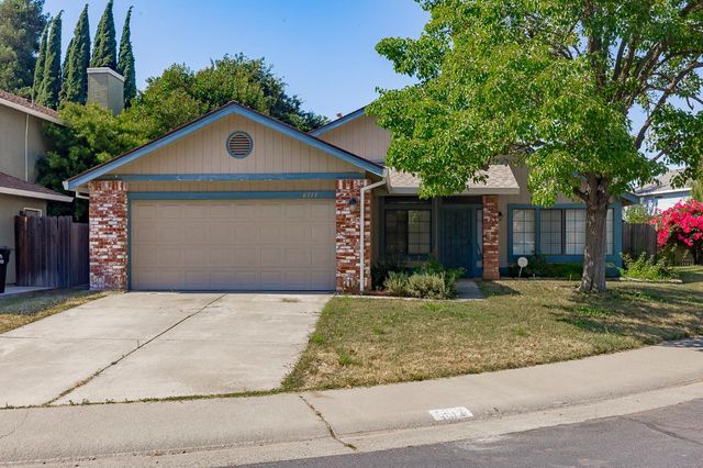 6113 Wolf Creek Ct, Elk Grove, CA 95758