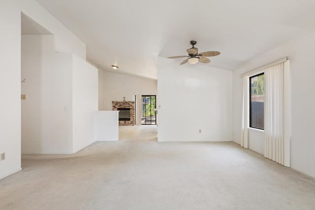 6113 Wolf Creek Ct, Elk Grove, CA 95758