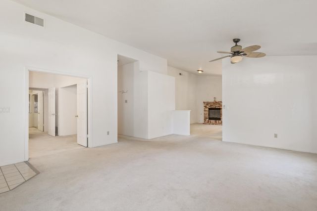 6113 Wolf Creek Ct, Elk Grove, CA 95758