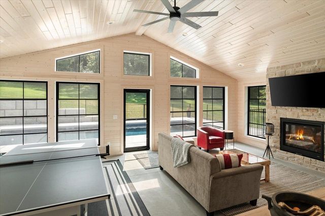 W6019 County Road S, Onalaska, WI 54650