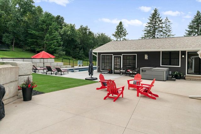 W6019 County Road S, Onalaska, WI 54650