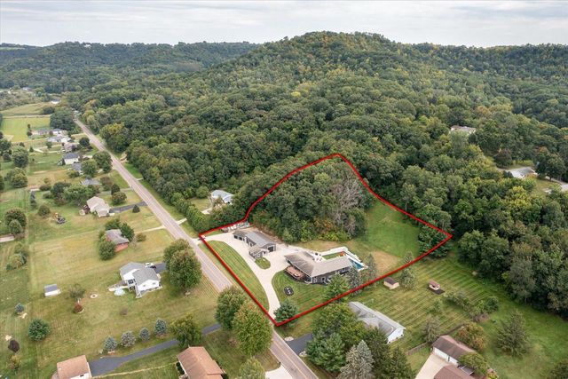 W6019 County Road S, Onalaska, WI 54650