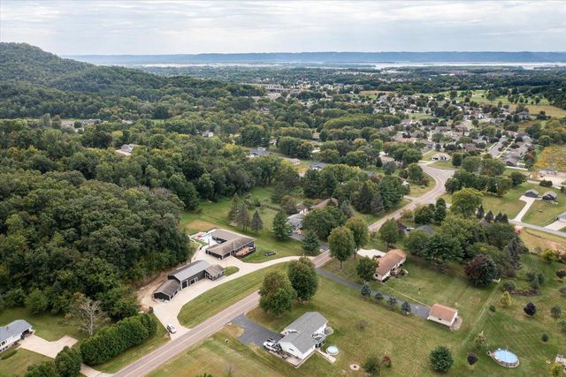 W6019 County Road S, Onalaska, WI 54650