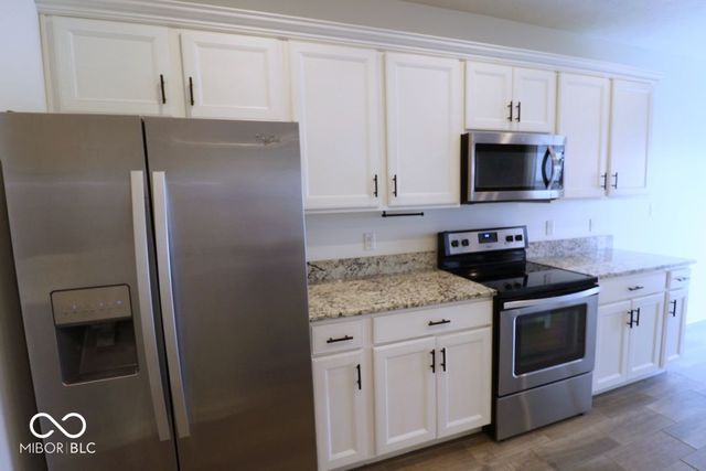 5786 Waterstone Way, Whitestown, IN 46075