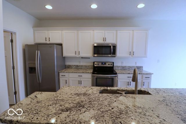 5786 Waterstone Way, Whitestown, IN 46075