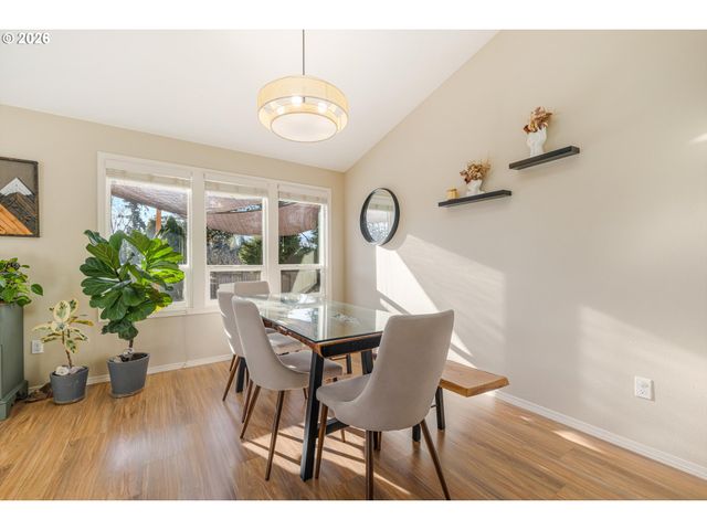 339 TELFORD Rd, Oregon City, OR 97045