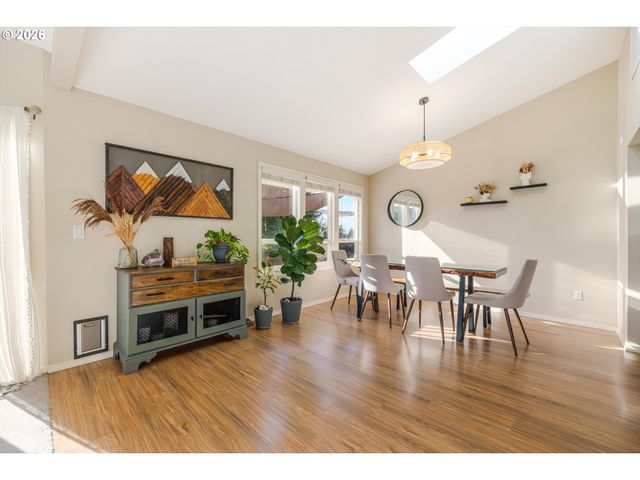 339 TELFORD Rd, Oregon City, OR 97045