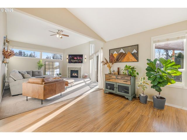 339 TELFORD Rd, Oregon City, OR 97045