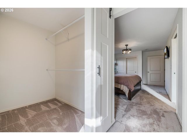 339 TELFORD Rd, Oregon City, OR 97045