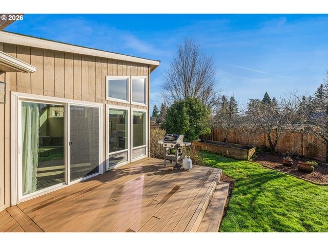 339 TELFORD Rd, Oregon City, OR 97045