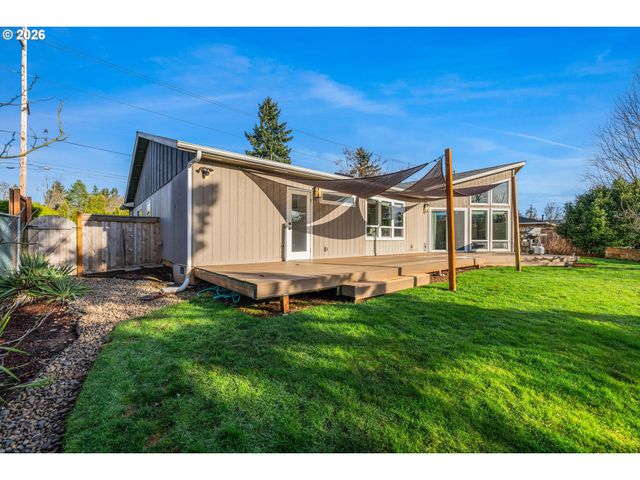 339 TELFORD Rd, Oregon City, OR 97045
