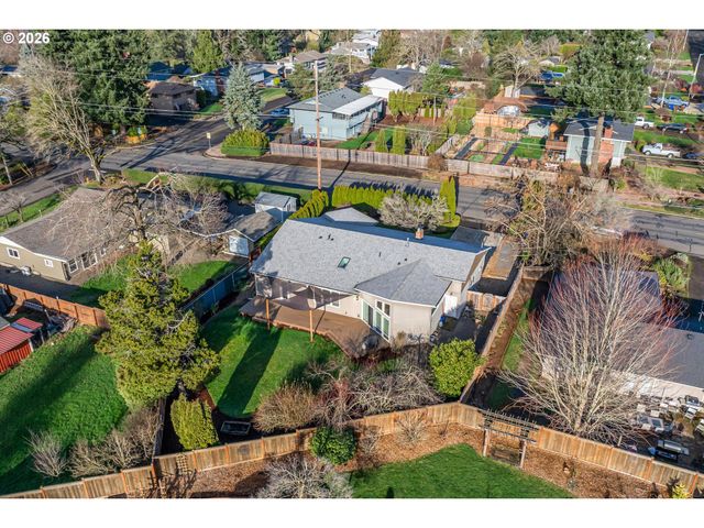 339 TELFORD Rd, Oregon City, OR 97045