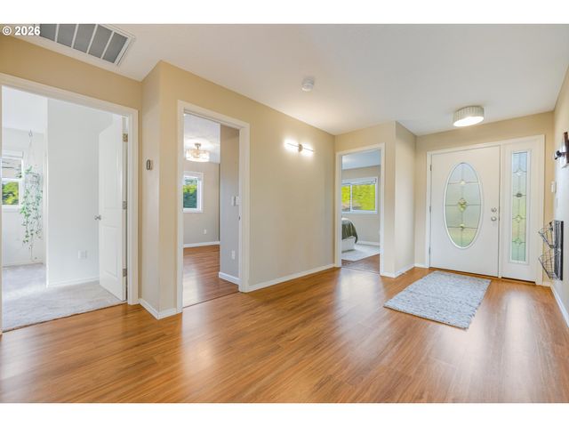 339 TELFORD Rd, Oregon City, OR 97045