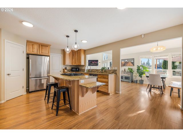 339 TELFORD Rd, Oregon City, OR 97045