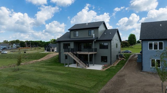 3001 Wakonda Drive, Norwalk, IA 50211