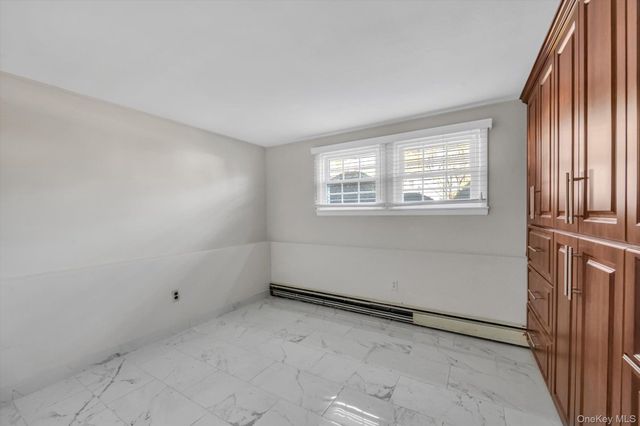 1678 Park Avenue, Merrick, NY 11566