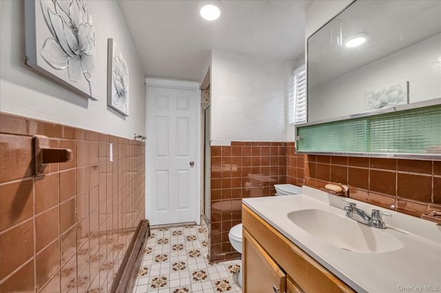 1678 Park Avenue, Merrick, NY 11566