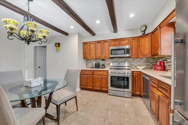 1678 Park Avenue, Merrick, NY 11566