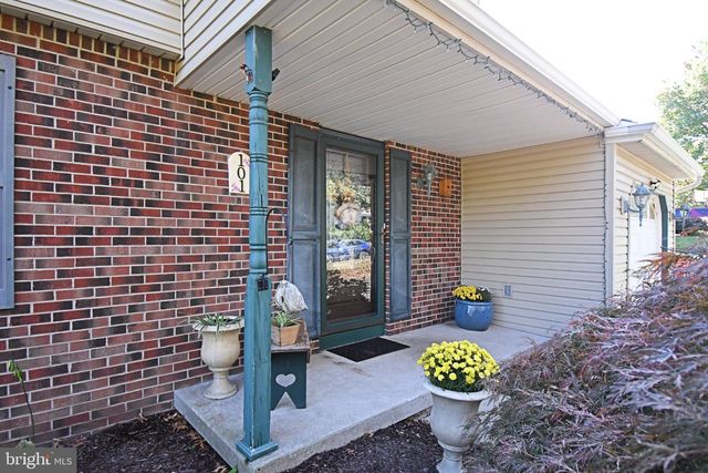 101 GLASGOW CIR, Lansdale, PA 19446