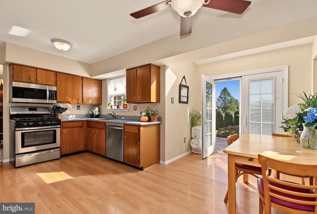 101 GLASGOW CIR, Lansdale, PA 19446