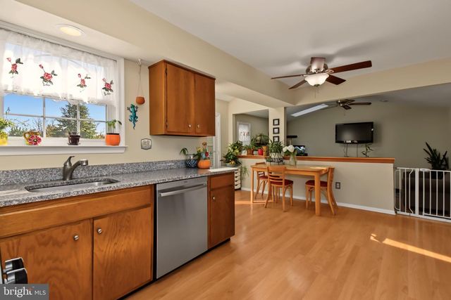 101 GLASGOW CIR, Lansdale, PA 19446