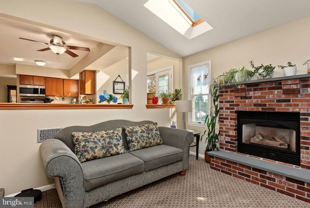 101 GLASGOW CIR, Lansdale, PA 19446